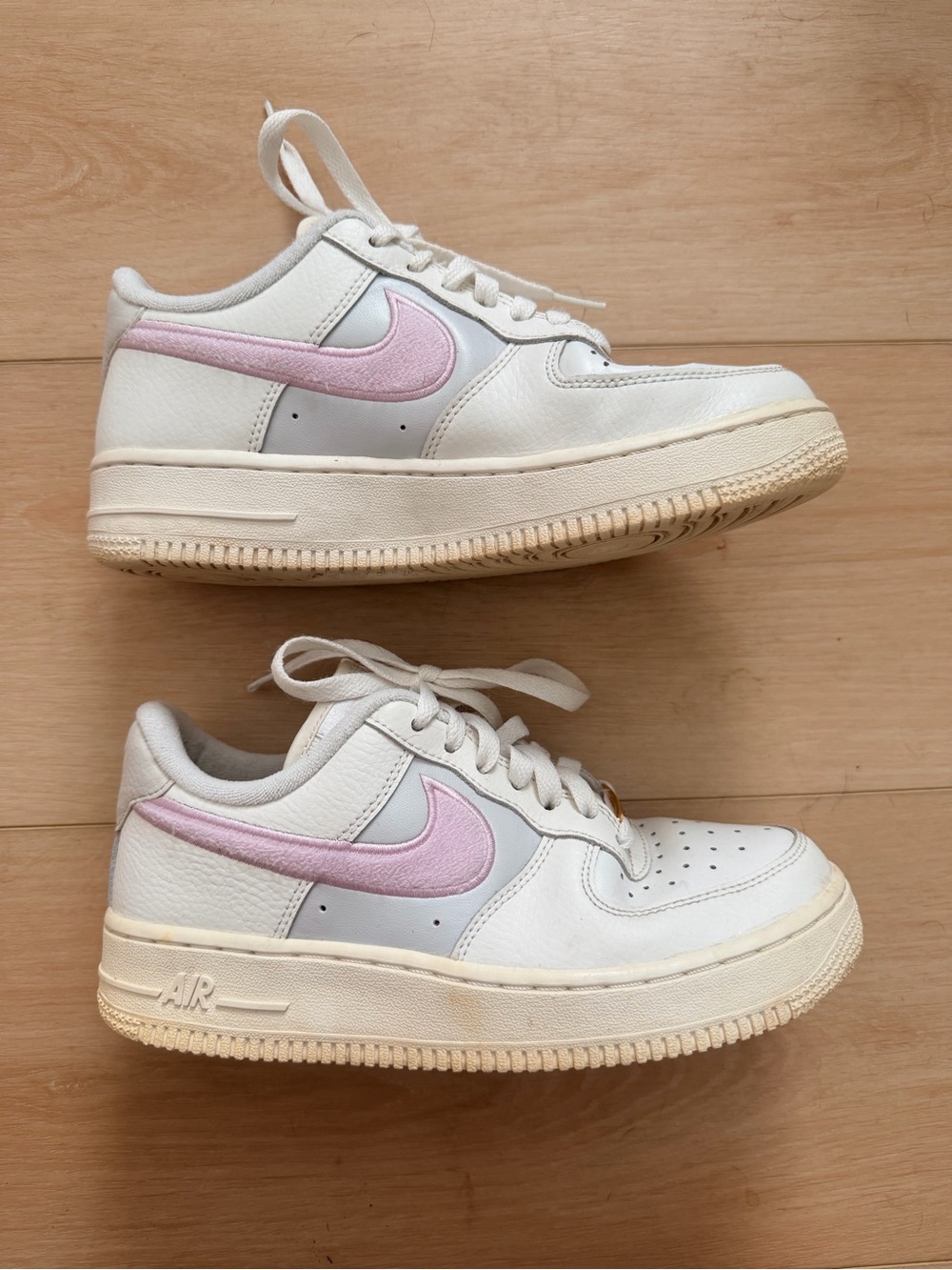 Women’s Nike Air Force Ones White Leather Sneakers with Pink Swoosh Size 6